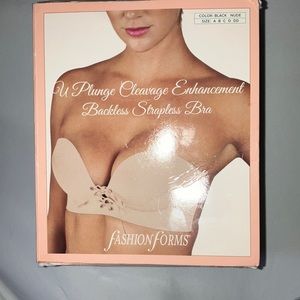🎉HP🎉U plunge cleavage enhancing backless/ strapless bra. B cup. Worn once
